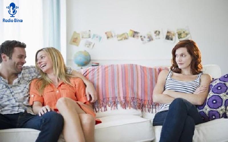 من حتی نمی‌توانم به مجرد بودن فکر بکنم. تو چطور میتوانی تحمل کنی