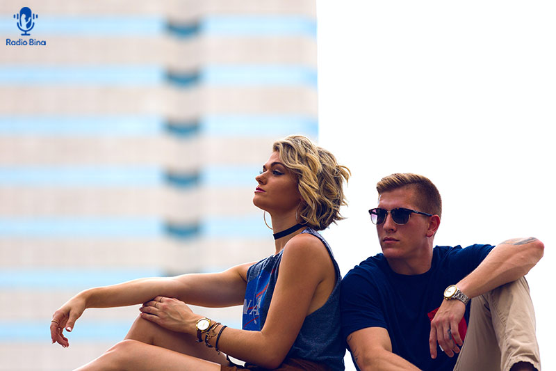 با دوستان مورد اعتماد در این رابطه صحبت کنید