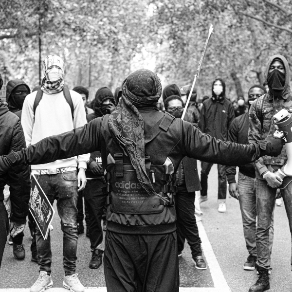 تعصبات خود را تغییر داده و داستان جدیدی خلق کنید و شخصیت درونی هر فرد