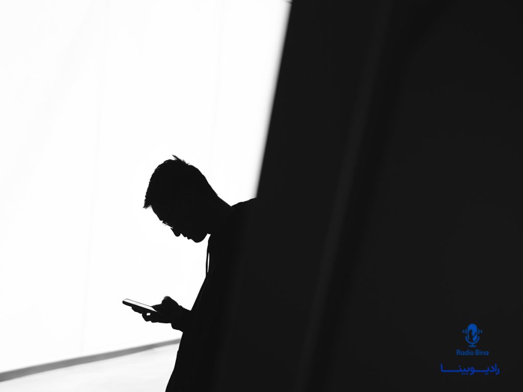 پنهان کاری مردان چه نشانه هایی دارد؟