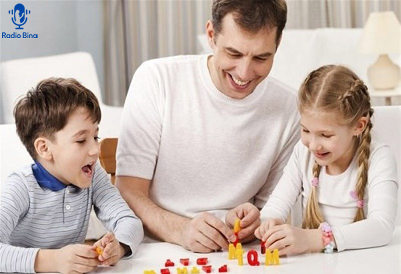 والدین موفق به فرزند خود خوب بودن را یاد میدهند